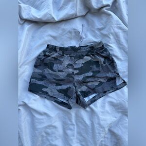 Old Navy Active Gray Camouflage Shorts